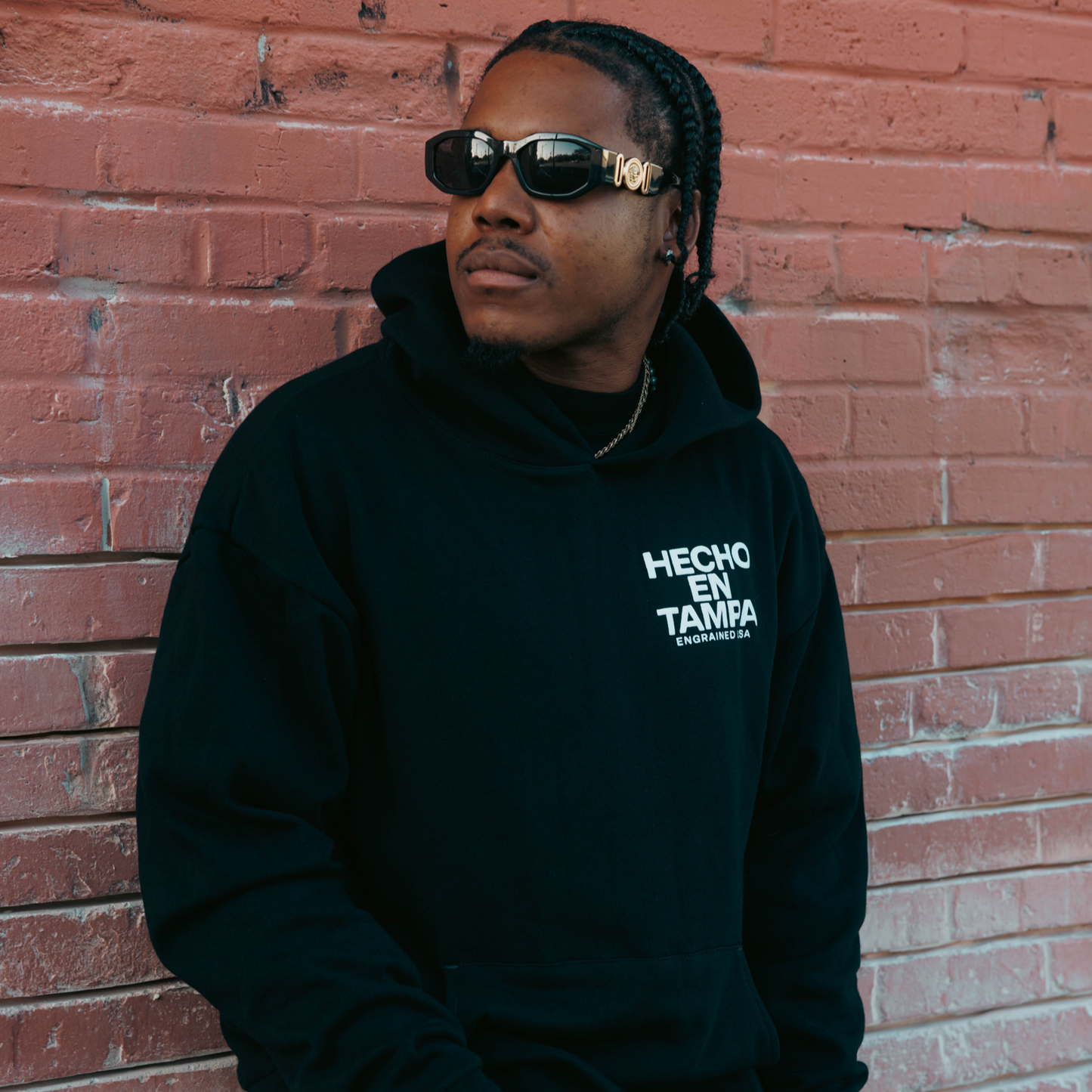 Hecho En Tampa Staple Hoodie (Black)